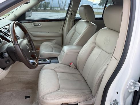 Used 2009 Cadillac DTS Luxury image 10