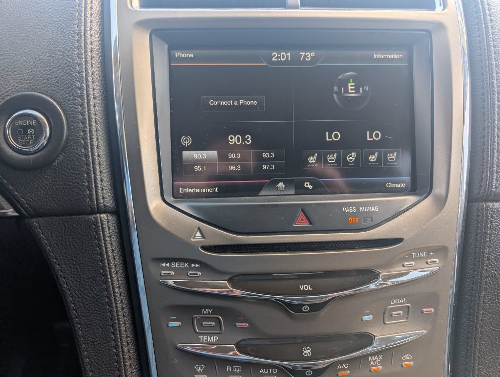 Used 2012 Lincoln MKX AWD w/ Premium Package image 12