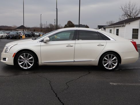 Used 2014 Cadillac XTS Luxury image 5