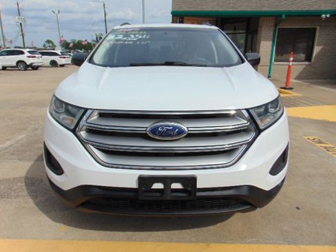 Used 2015 Ford Edge SE image 3