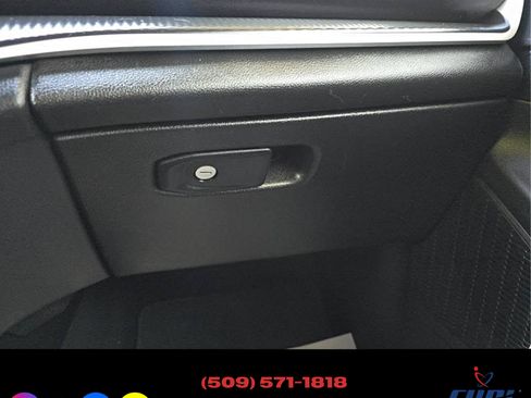 Used 2024 Jeep Grand Cherokee L Laredo image 26