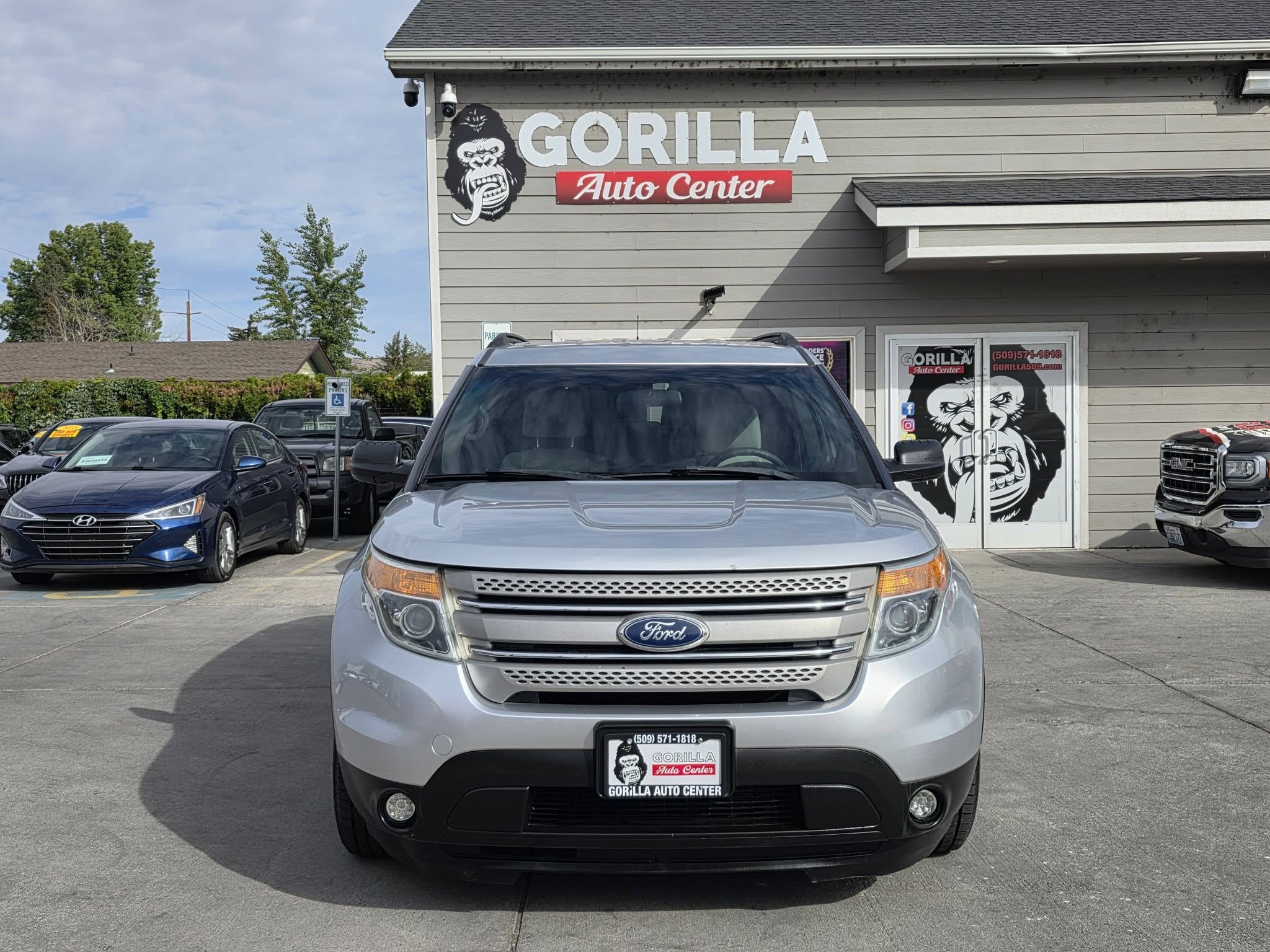 Used 2011 Ford Explorer 4WD image 2