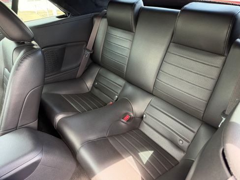 Used 2005 Ford Mustang GT image 11