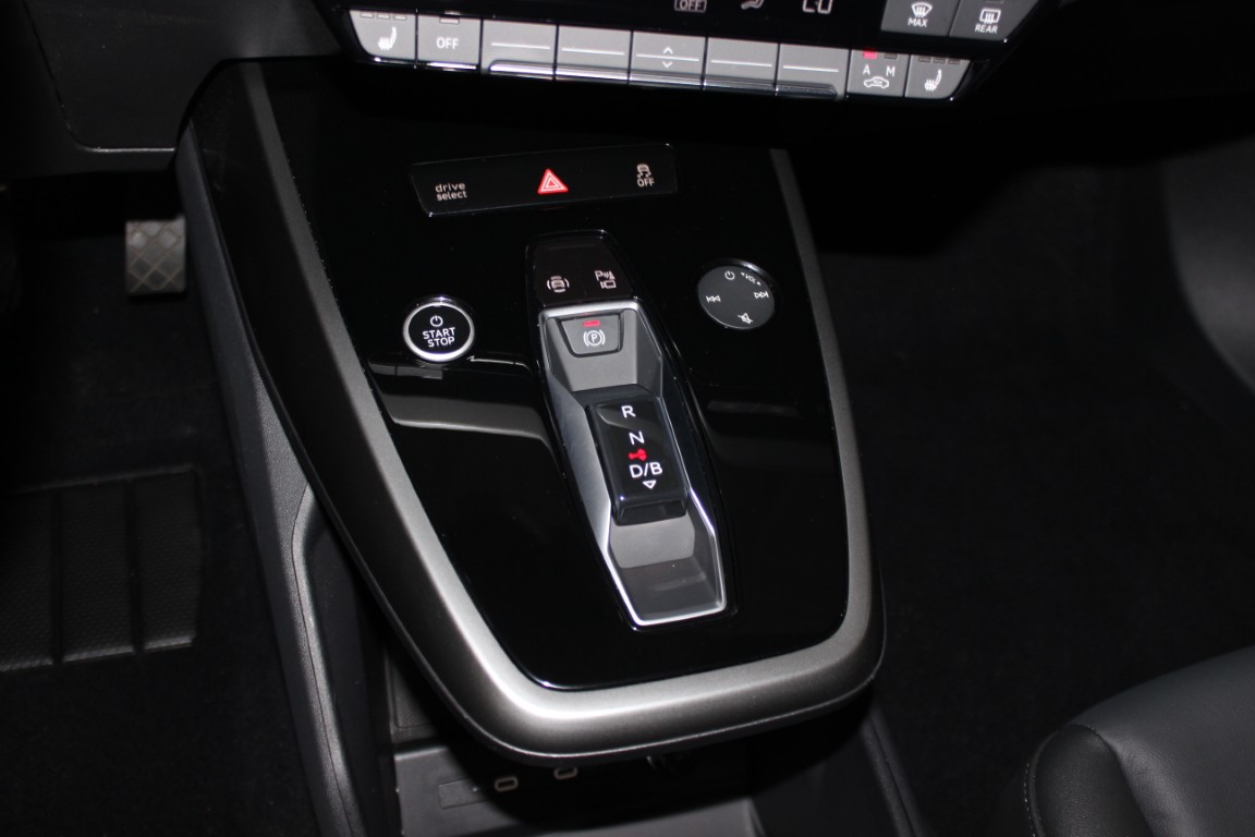 Used 2024 Audi Q4 e-tron quattro Prestige Sportback AWD/4WD image 20