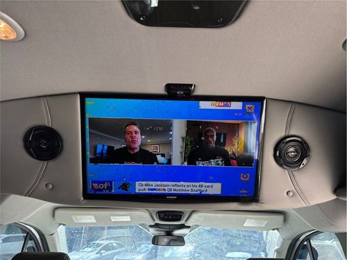 Used 2019 Ford Transit 150 image 37