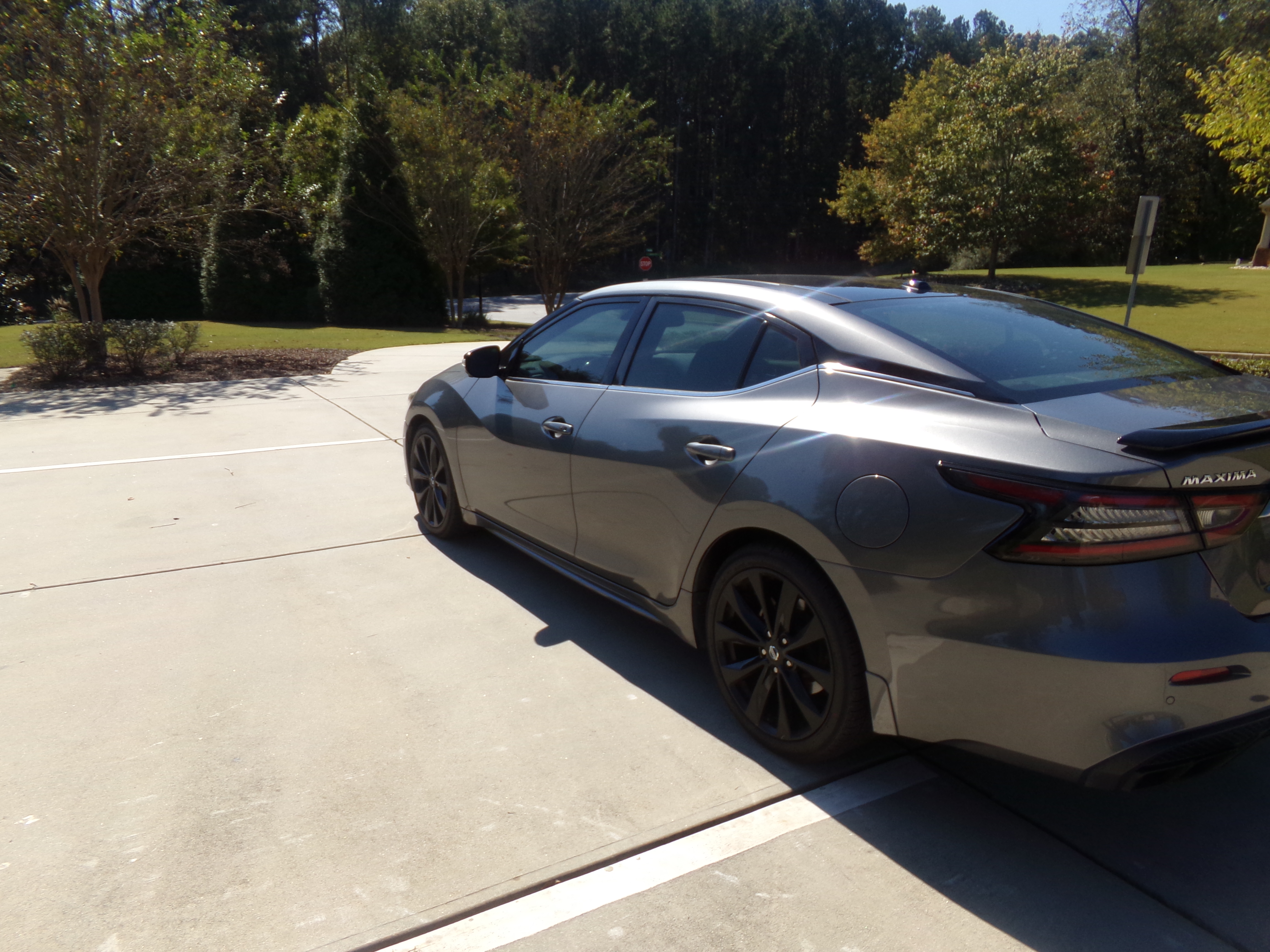 Used 2019 Nissan Maxima SR FWD image 3