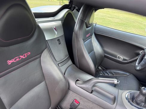 Used 2008 Pontiac Solstice GXP image 11