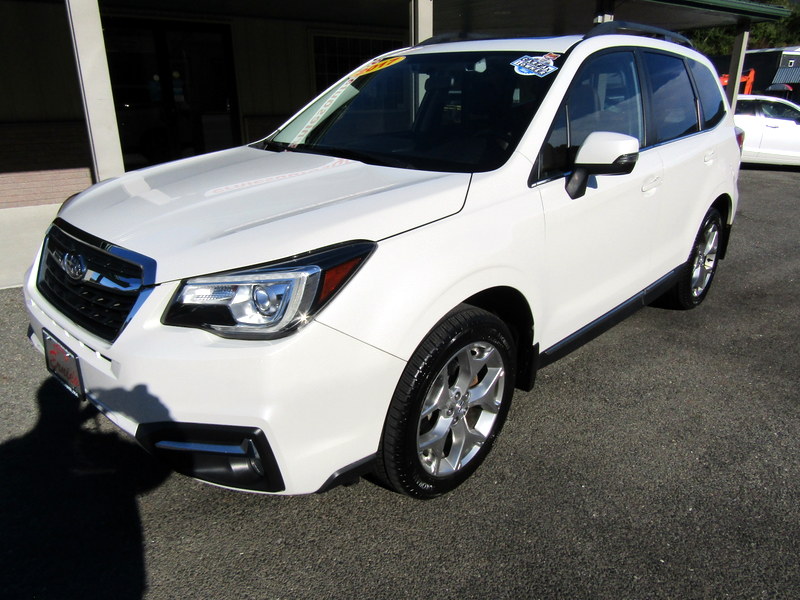 Used 2017 Subaru Forester 2.5i Touring AWD/4WD image 8