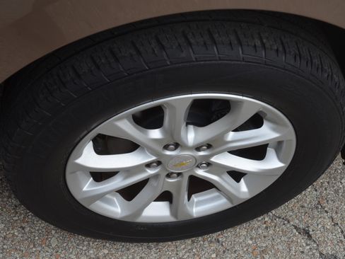 Used 2018 Chevrolet Equinox LT AWD/4WD image 30