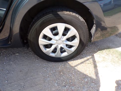 Used 2014 Toyota Corolla image 9