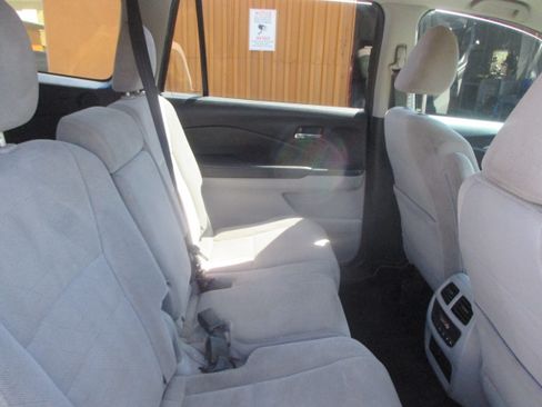 Used 2019 Honda Pilot EX image 14