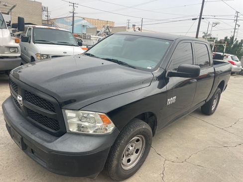 Used 2017 RAM 1500 ST image 6