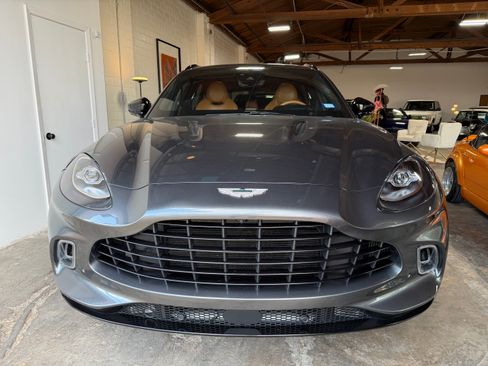 Used 2021 Aston Martin DBX AWD/4WD image 5