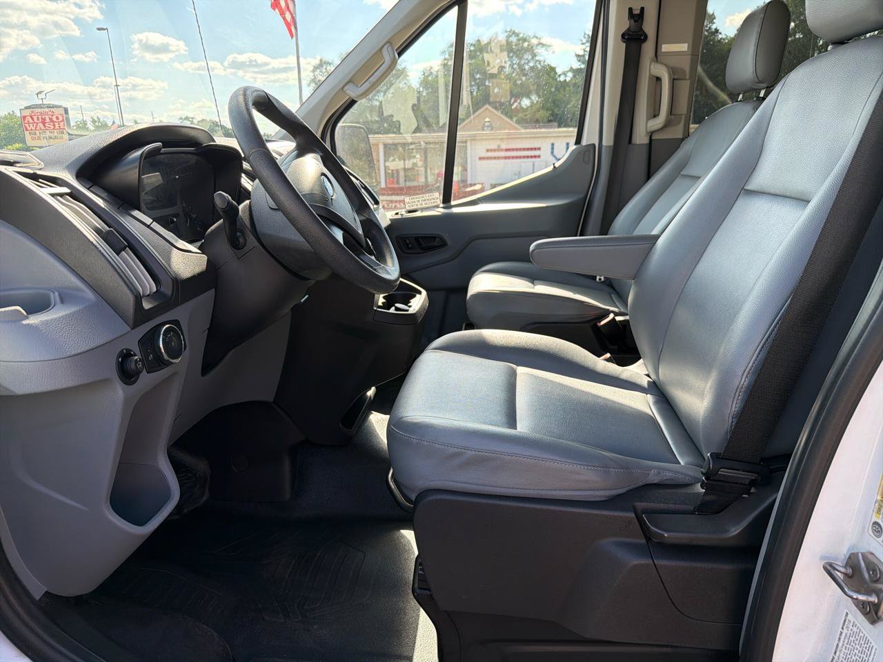 Used 2017 Ford Transit 350 XL RWD image 19