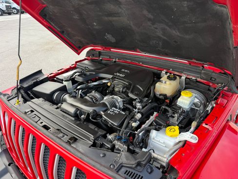 Used 2019 Jeep Wrangler 4WD Unlimited Sahara image 17