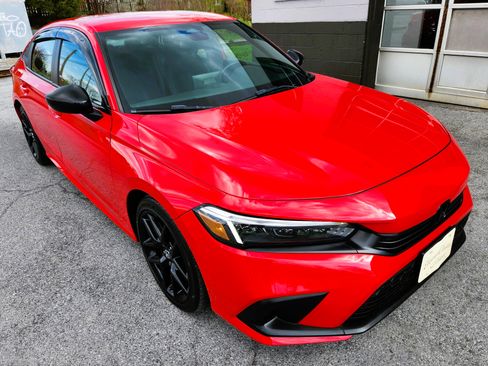 Used 2024 Honda Civic Sport Sedan image 1