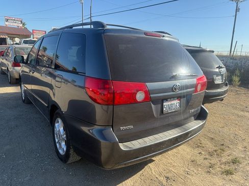 Used 2006 Toyota Sienna XLE image 8