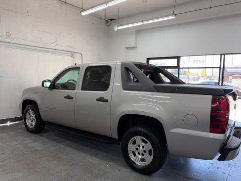 Used 2008 Chevrolet Avalanche 2WD image 4