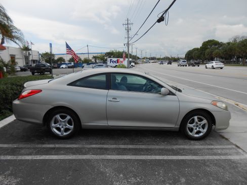 Used 2004 Toyota Solara SE image 6
