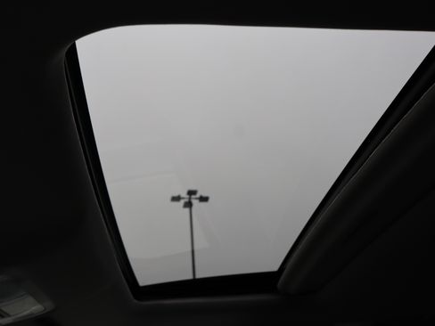 Used 2017 Toyota Highlander XLE image 34