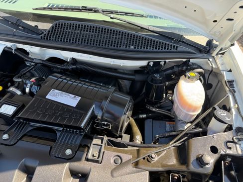Used 2020 Chevrolet Express 3500 image 21