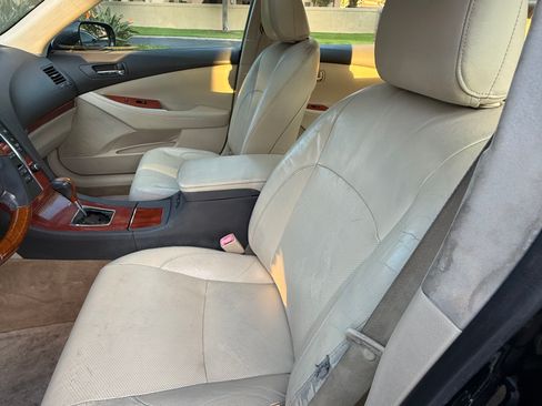 Used 2012 Lexus ES 350 w/ Luxury Pkg & Navigation FWD image 15