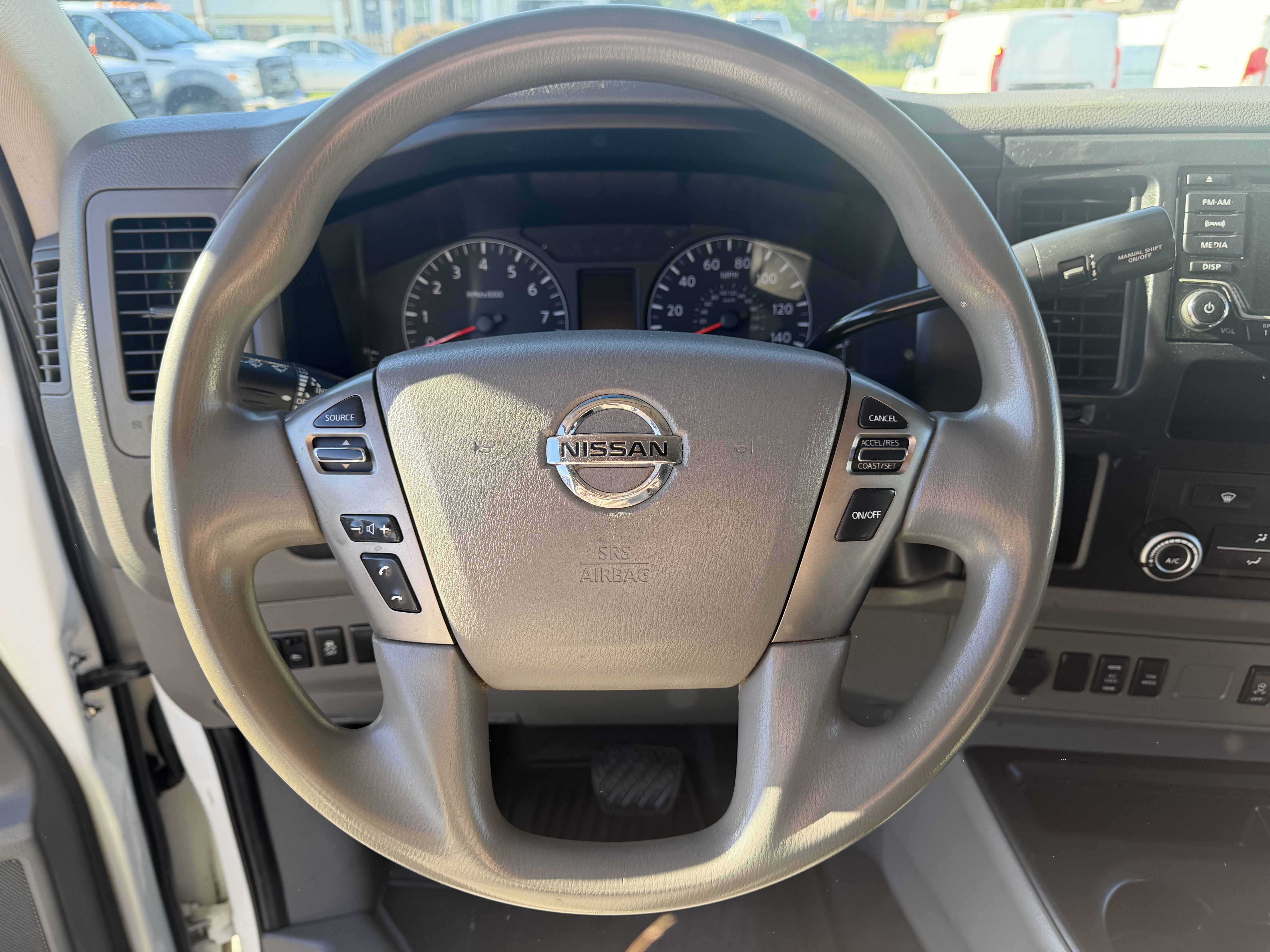 Used 2018 Nissan NV 3500 SV RWD image 14