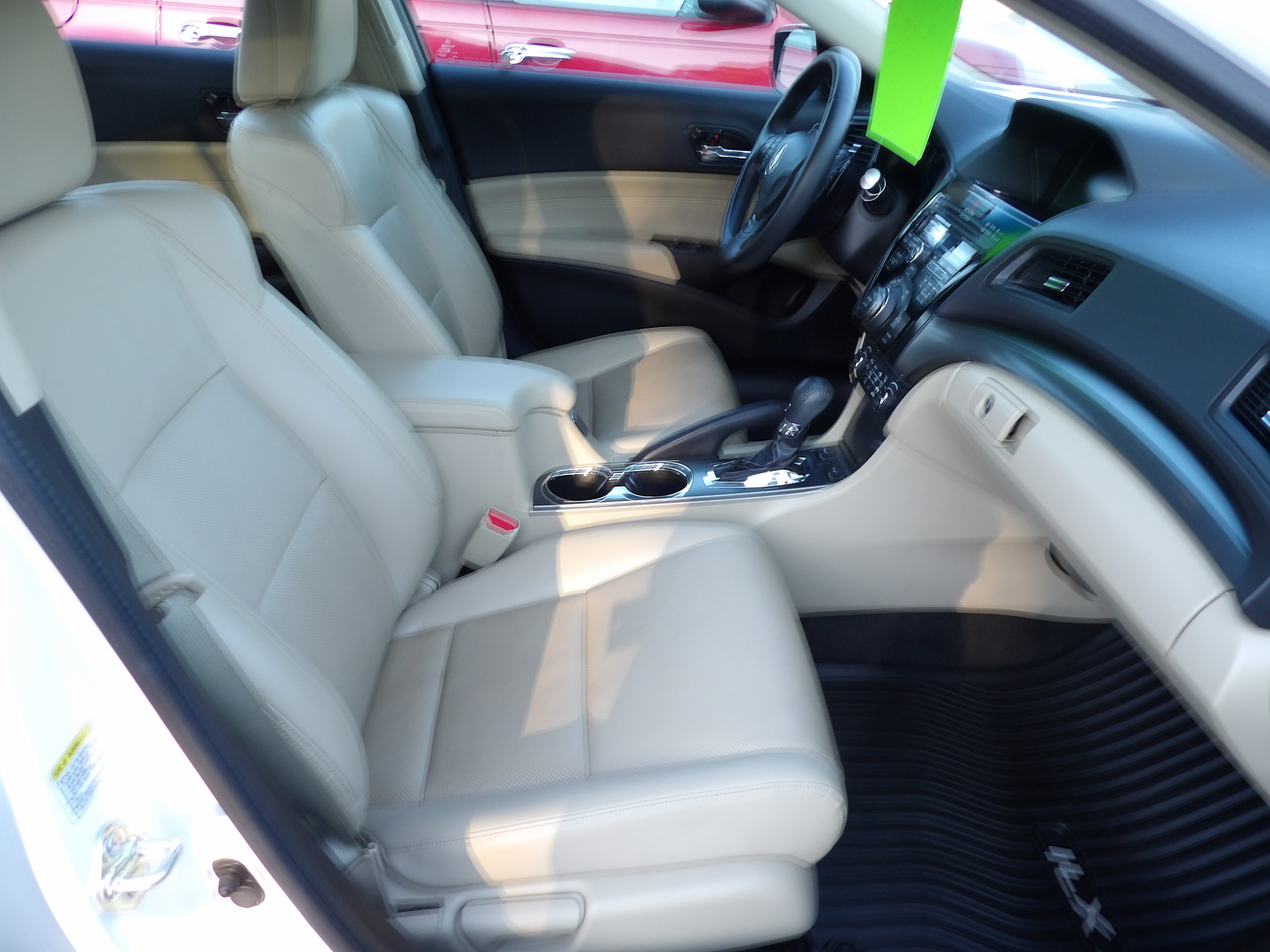 Used 2015 Acura ILX w/ Technology Package FWD image 19