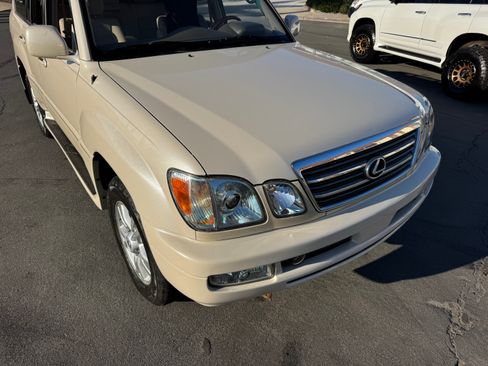 Used 2004 Lexus LX 470 image 13
