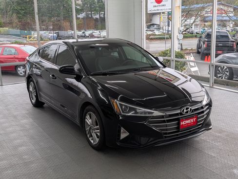 Used 2020 Hyundai Elantra SEL image 1