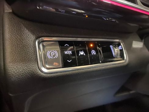 Used 2024 Buick Envision AWD Preferred image 17
