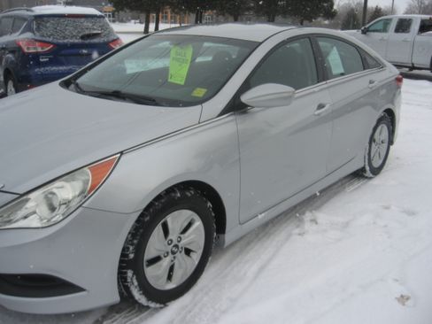 Used 2014 Hyundai Sonata GLS image 1