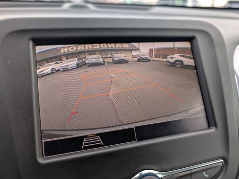 Used 2022 Chevrolet Equinox LT image 12