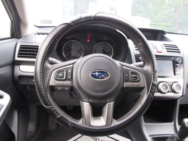 Used 2017 Subaru Crosstrek 2.0i Premium AWD/4WD image 19