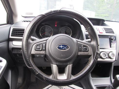 Used 2017 Subaru Crosstrek 2.0i Premium AWD/4WD image 19