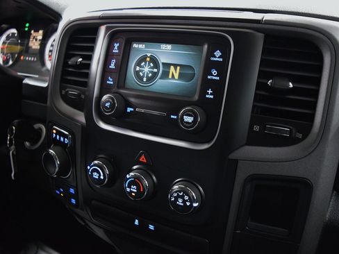 Used 2017 RAM 1500 ST image 21