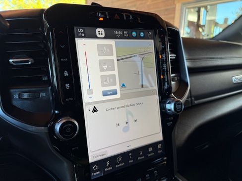 Used 2024 RAM 2500 Laramie image 14