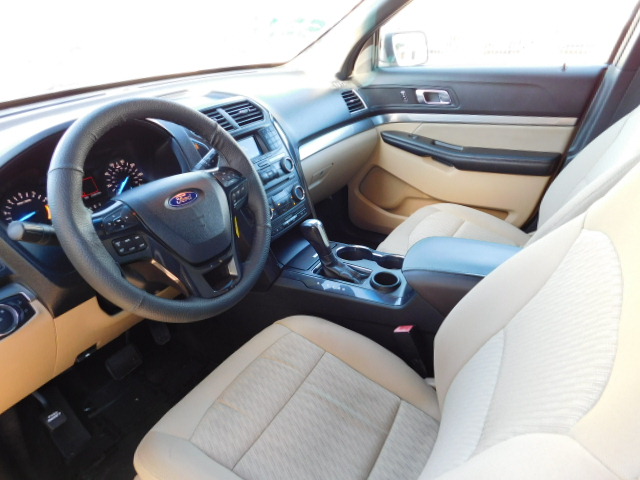 Used 2017 Ford Explorer FWD image 9