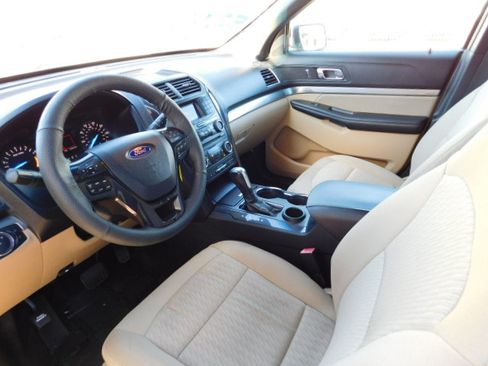 Used 2017 Ford Explorer image 9