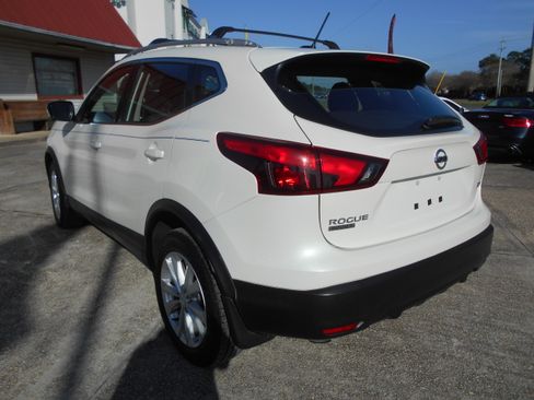 Used 2017 Nissan Rogue Sport SV image 5