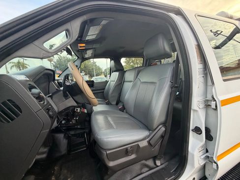 Used 2015 Ford F550 image 12