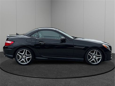 Used 2016 Mercedes-Benz SLK 350 image 10