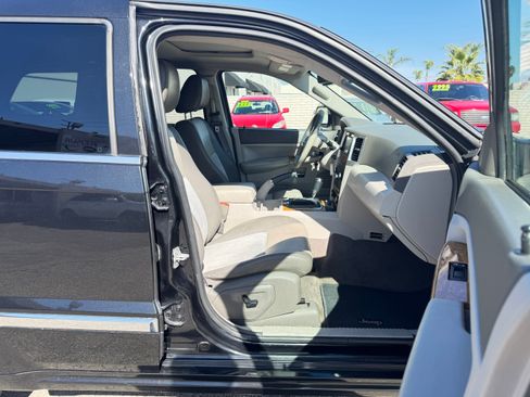 Used 2009 Jeep Grand Cherokee Limited image 17