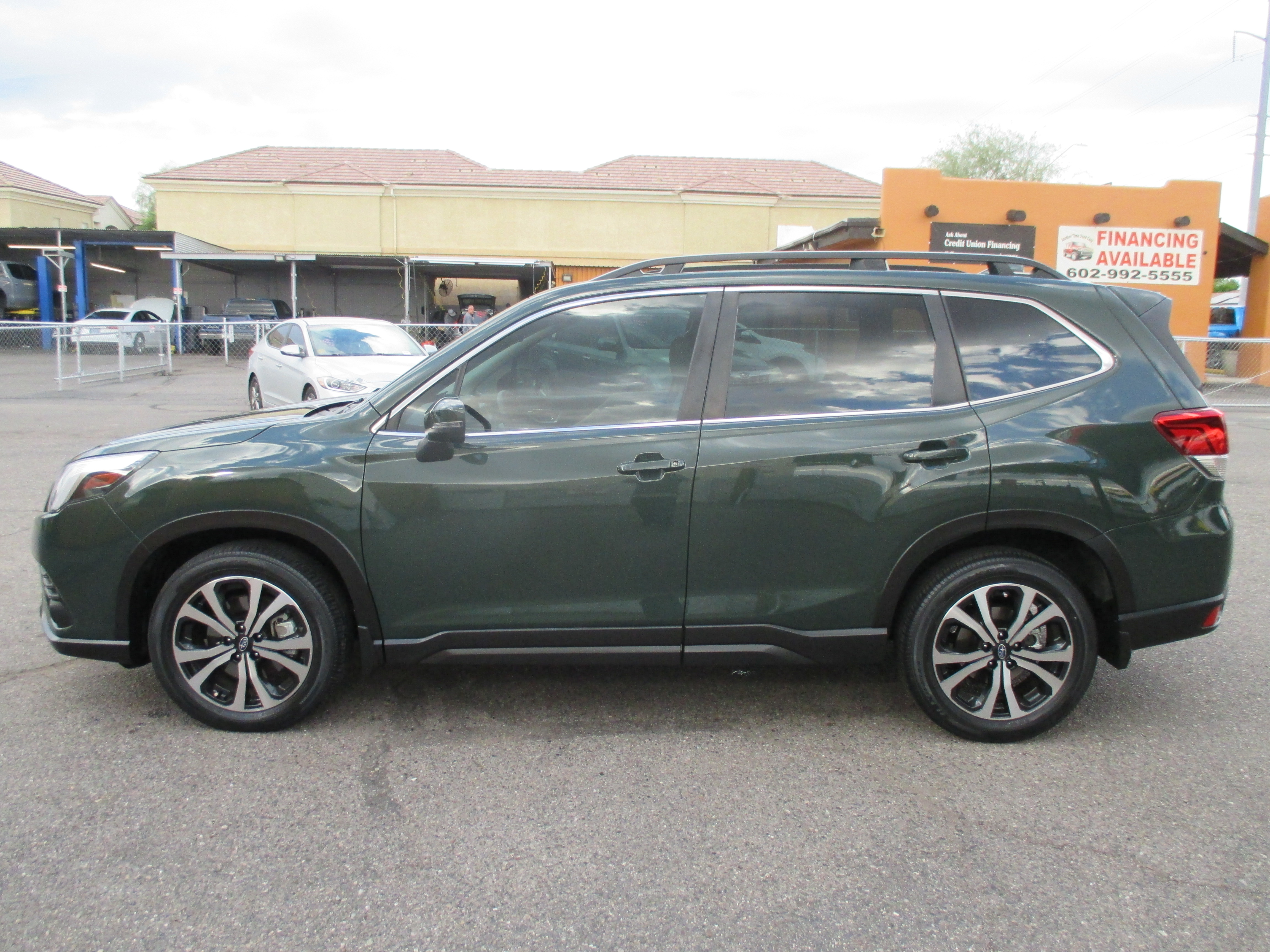 Used 2022 Subaru Forester Limited Sport Utility 4D AWD/4WD image 2