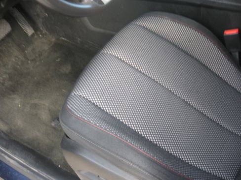 Used 2017 Chevrolet Equinox LT image 9