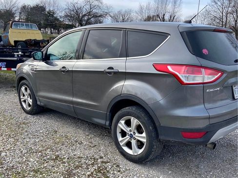 Used 2013 Ford Escape SE image 2