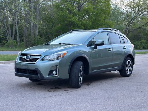 Used 2016 Subaru Crosstrek Touring Hybrid AWD/4WD image 3