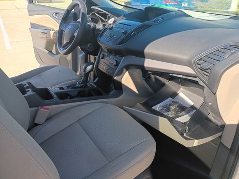 Used 2018 Ford Escape SE image 6