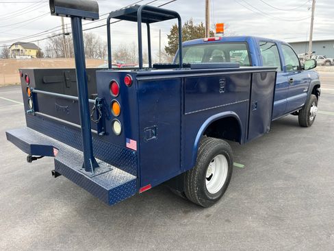 Used 2004 Chevrolet Silverado 3500 W/T image 12