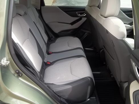 Used 2020 Subaru Forester Premium image 27